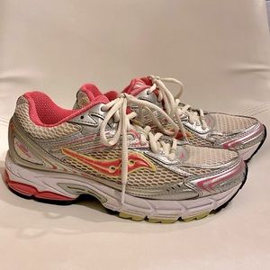 Saucony Grid Tornado 5 Shoes size 7.5